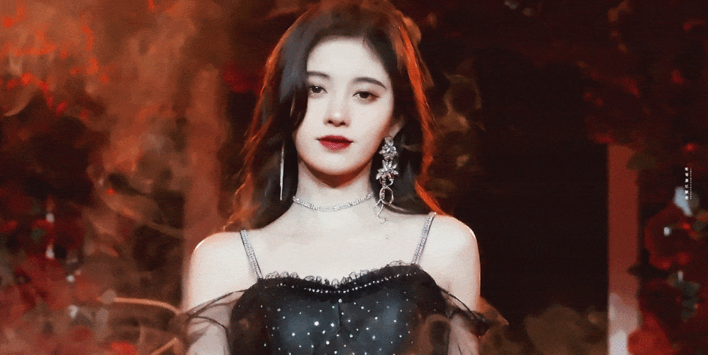 鞠婧祎吴倩一款妆容打天下,来和杨幂抄作业吧_小鞠