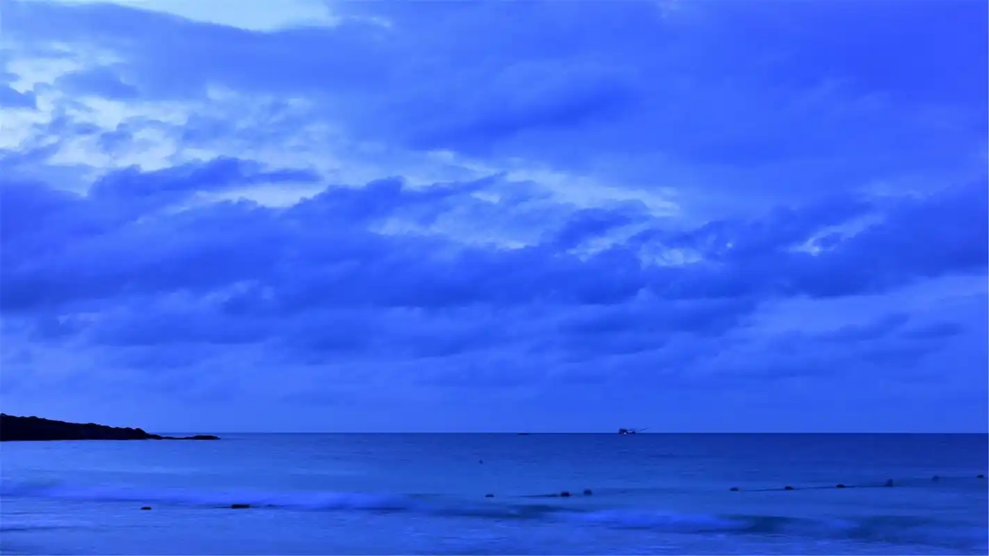 泰国沙美岛唯美纯粹蓝色海洋风景桌面壁纸