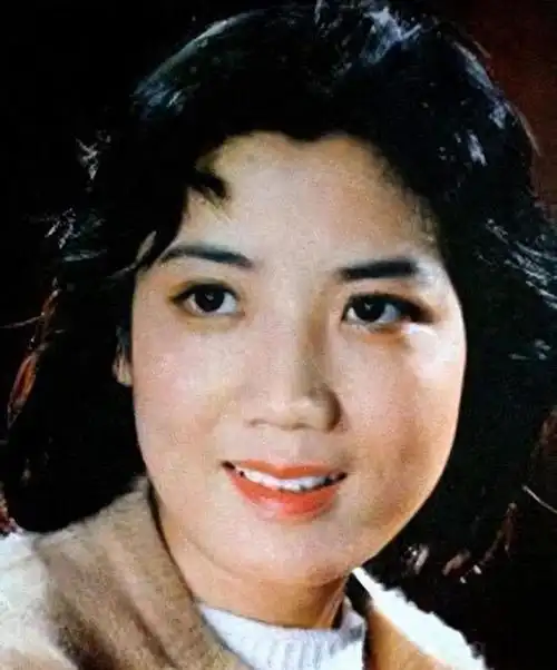 嫁富商移居加拿大双料影后李秀明的现状印证了刘晓庆的话