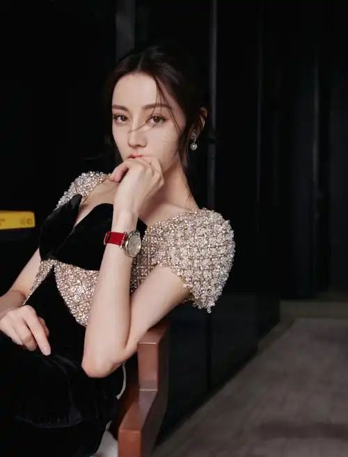 迪丽热巴超话601598#沛纳海潜力无限#星河清,波光明78@dear