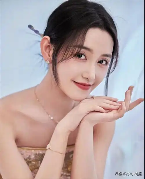 前有8090年明星偷税漏税被封杀后,现在轮到95后和零零后小花