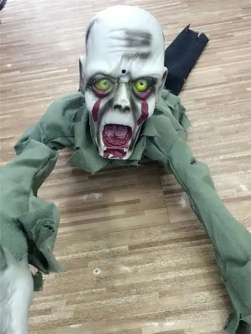 万圣节鬼屋装扮恐怖吓人整蛊玩具道具大爬鬼电动吊鬼派对装扮