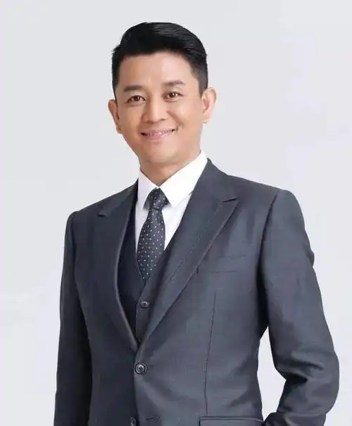 一个人就是一束光,smg主持人温暖寄语抗疫前线