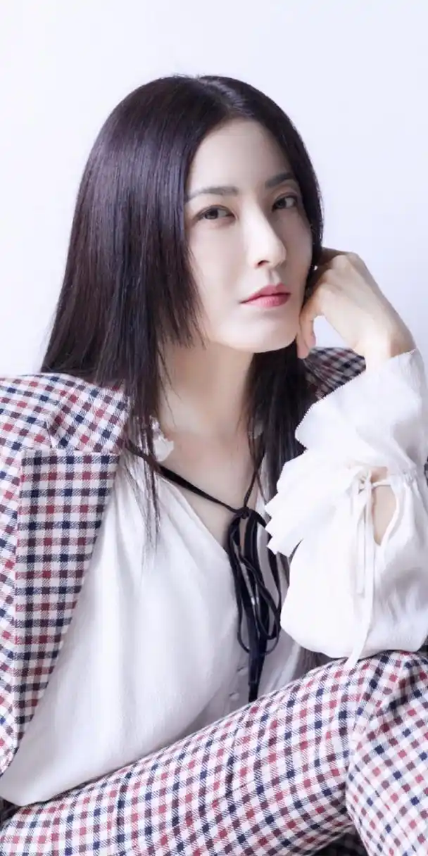 曾黎,中戏200年美女