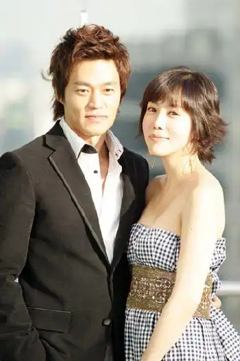 49岁李瑞镇被称不老男神 出生金融世家超有钱 被误会和崔智友恋爱