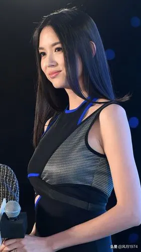 明星图集张梓琳