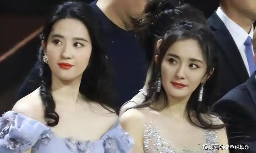 37岁杨幂和36岁刘亦菲对比,谁才是真正的冻龄女神?