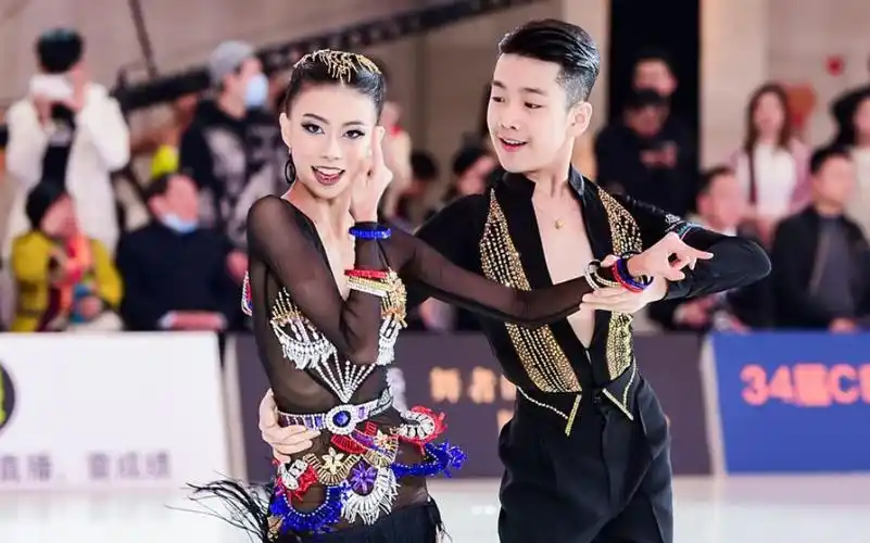 【王崇墨李茉晗】话不多说!看视频!