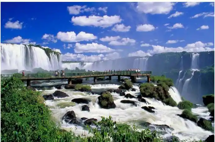 史上最难免签国即将免签,带你去看春光乍泄里的世界尽头