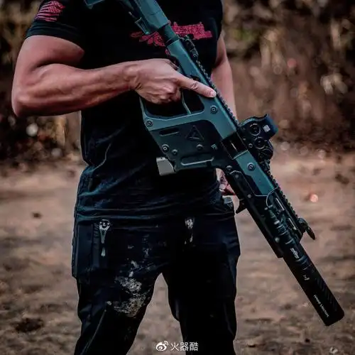 【你承认吗?】握枪的男人是最帅的 与颜值无关!