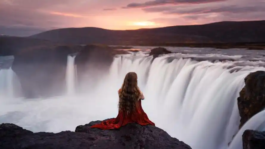 平静如水淡定文雅