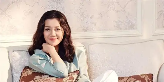 两部《欢乐颂》塑造了5个不同性格,不同家庭背景的5姐妹,刘涛,蒋欣