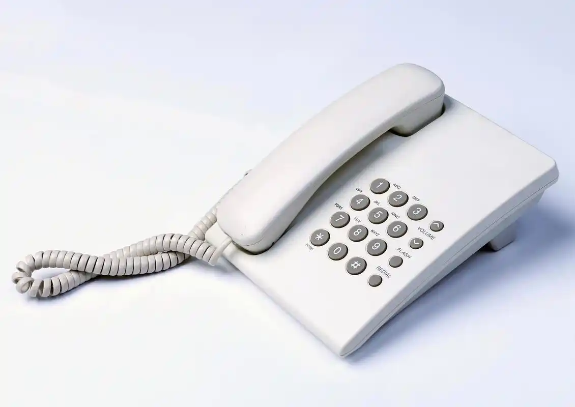 聊聊关于座机电话的兴衰史:  1.