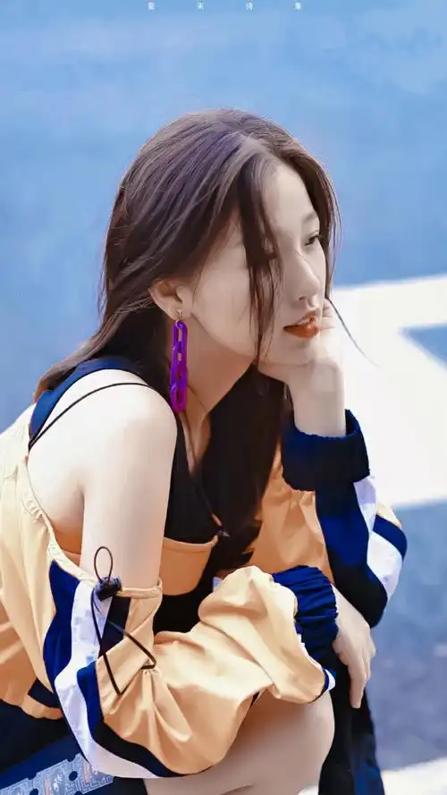 青春有你2|虞书欣 cr.夏末诗集