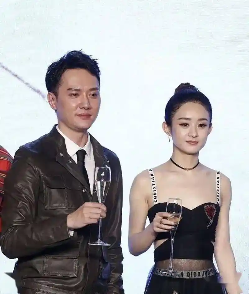 冯绍峰家境优渥,有说法是他若在娱乐圈里混不下去了,就会回去继承家产