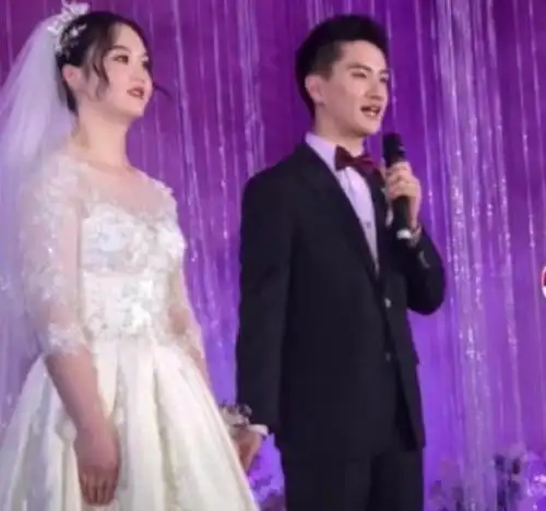 快乐星球丁凯乐结婚了,莲蓉包已经升级宝妈,他却因家暴人设崩塌