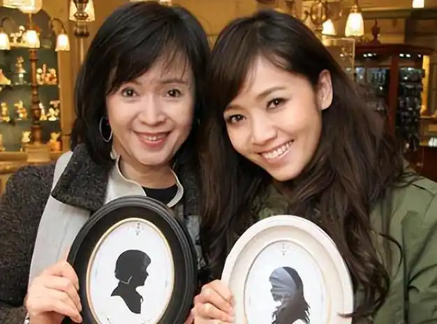 "最强情妇"林月云:霸占闺蜜老公31年,生下侯佩岑,获亿万遗产