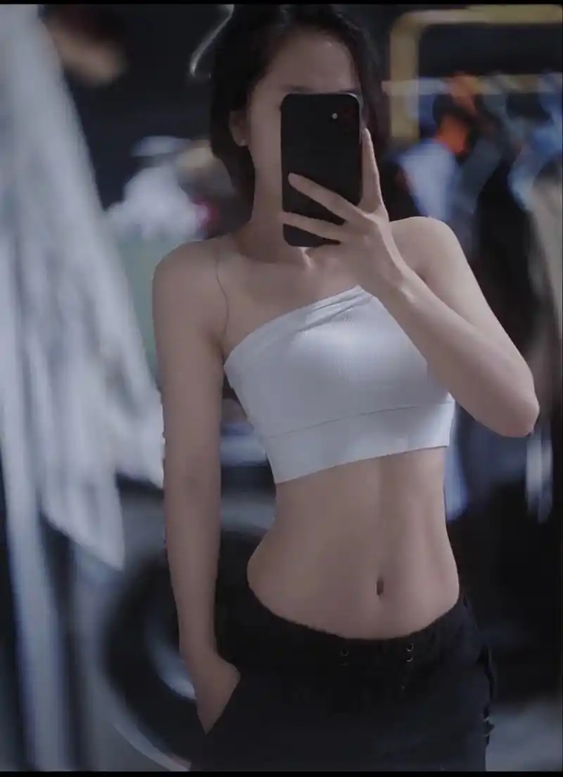 女人的终极目标 就是应该 有拽 又美 又有钱#小蛮腰马甲线 - 抖音