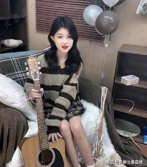 "赵四"18岁女儿首曝光,五官精致清纯甜美,颜值不输女明星