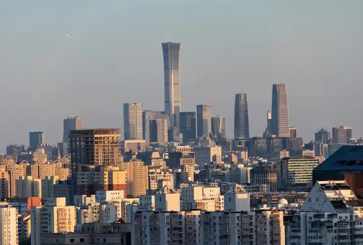 在中关村眺望远处的北京cbd.