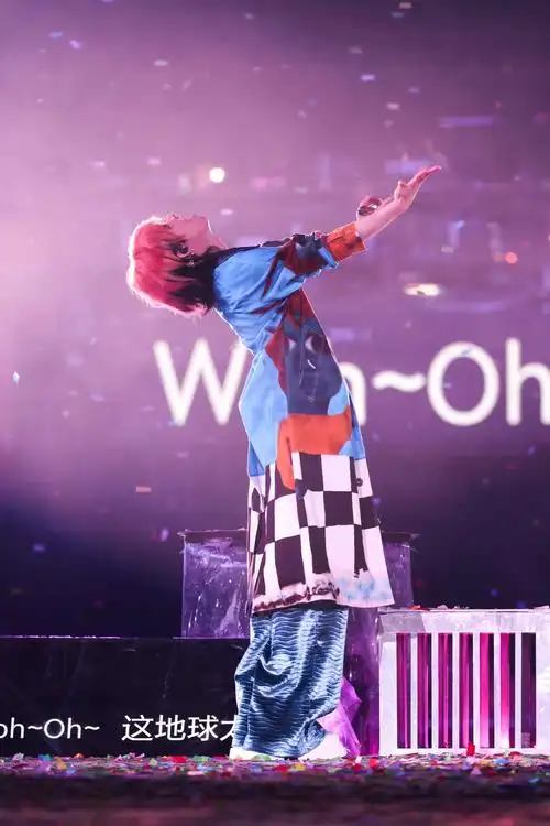 华晨宇《风之海》演唱会live曝光 用心编织浪漫成就"仙品"单曲