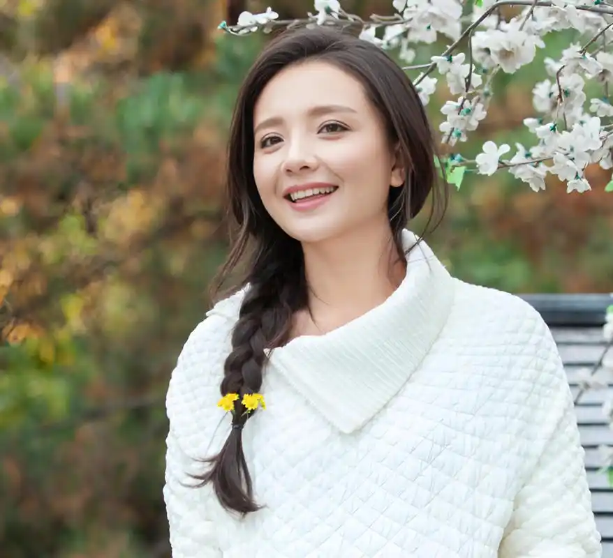 "槿汐姑姑"孙茜在朋友圈发了一张受伤的照片,她还说:家暴一次就太多了