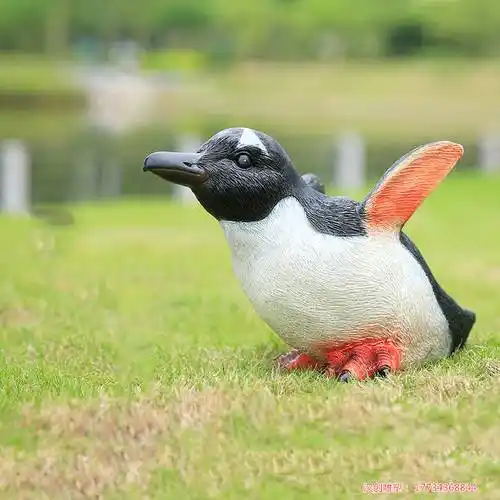 玻璃钢仿真企鹅雕塑 创意美陈动物装饰小品