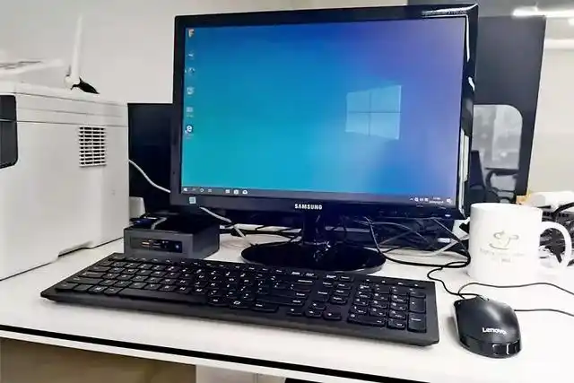 体验|这才是上班族最需要的迷你电脑!就比手掌大一点