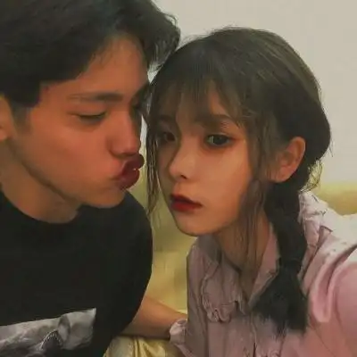 2021抖音里流行的情侣头像