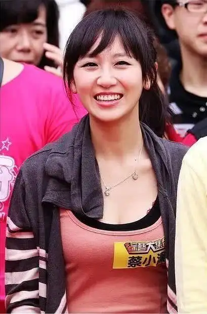 她曾被吴宗宪骂白痴妈妈劝她下海陪酒今其母曝一线女星当三陪