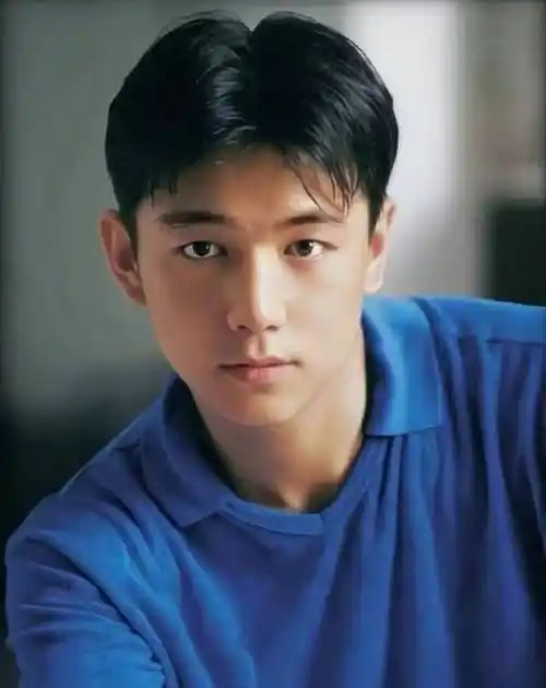 邢佳栋能够参演《士兵突击》,算是很幸运,一个难得机会,邢佳栋将"伍