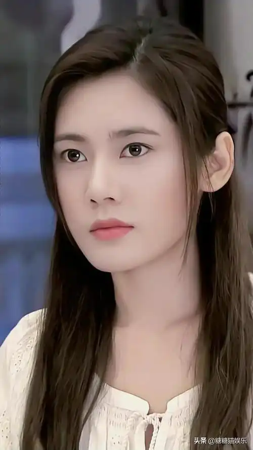 气质美女秋瓷炫这颜值绝了