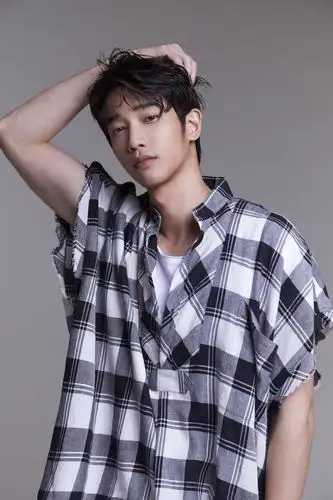 刘以豪个人首张ep《u》宣告预售 直播生日会与粉丝隔空庆生