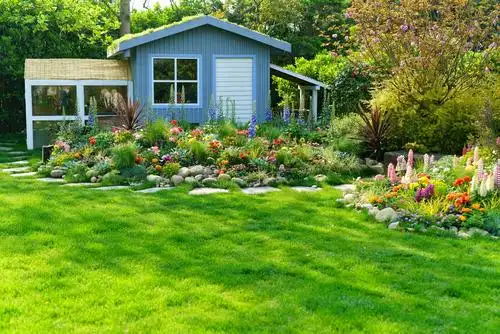 花园,处处映照着设计师与家人在自家花园里共度美好时光的童年回忆