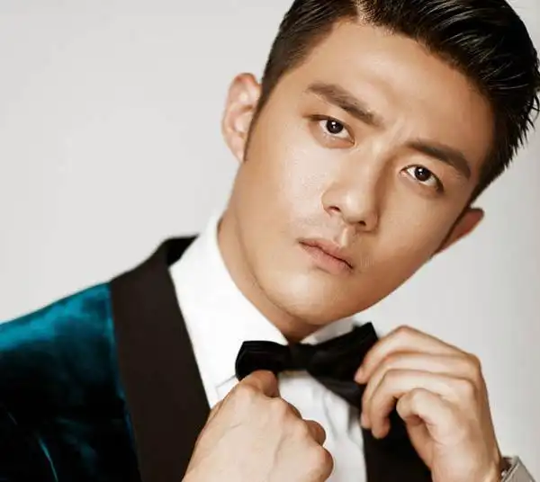 演员的诞生李泽锋个人资料介绍 花开一剧中痴恋孙俪