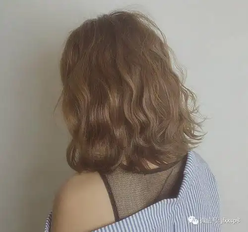 空气烫中短发,纹理自然易打理