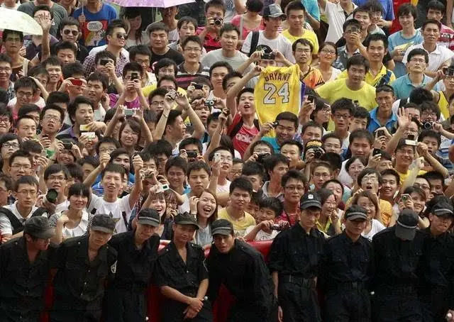 15张图告诉你,科比在中国人气有多高,场面太壮观
