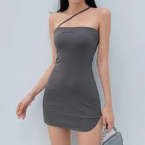 amyway斜肩性感心机字母印花连衣裙基础款纯色修身包臀裙吊带短裙