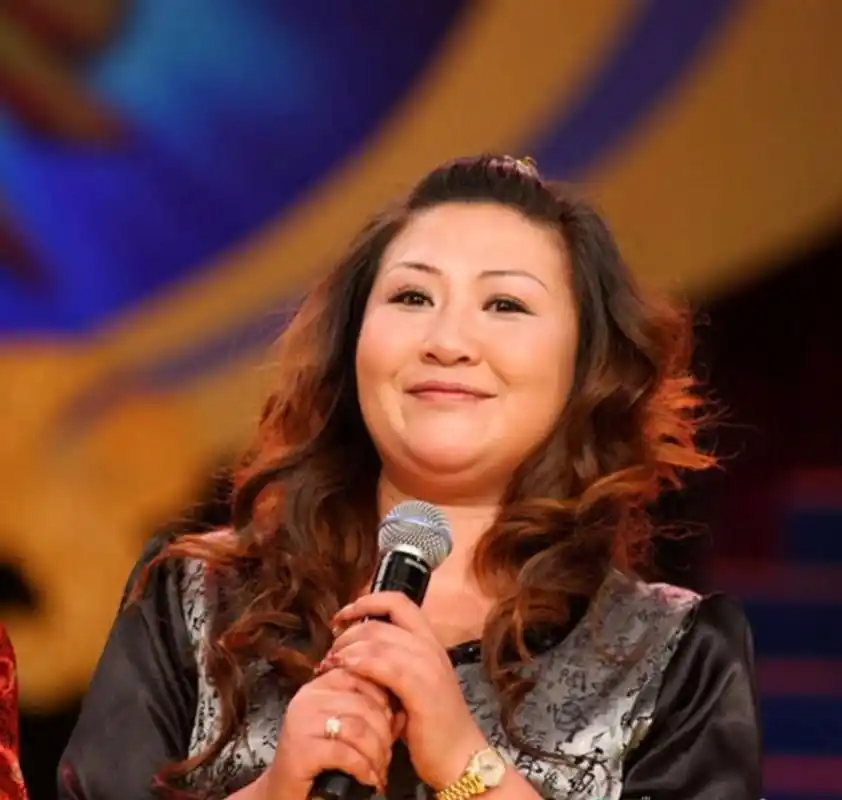 郭德纲|15亿德云社不算什么,郭德纲这条船上,绑着的不仅是"云鹤九霄"