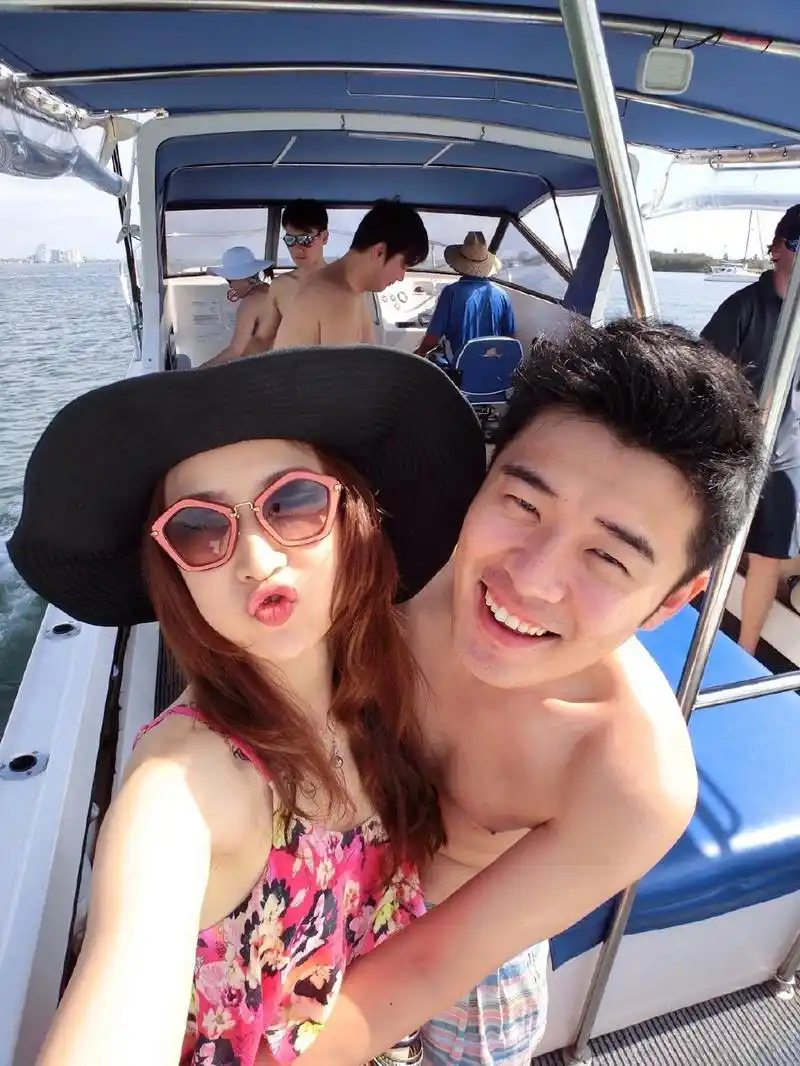 陈赫许婧离婚已近半年 回顾昔日婚礼恩爱合影