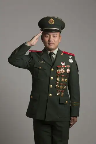 即将退出现役的消防武警官兵,最后一次穿军装