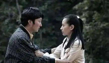 王大治见状,直接在社交平台发文站队董洁:"他们两夫妻的事情,就让人