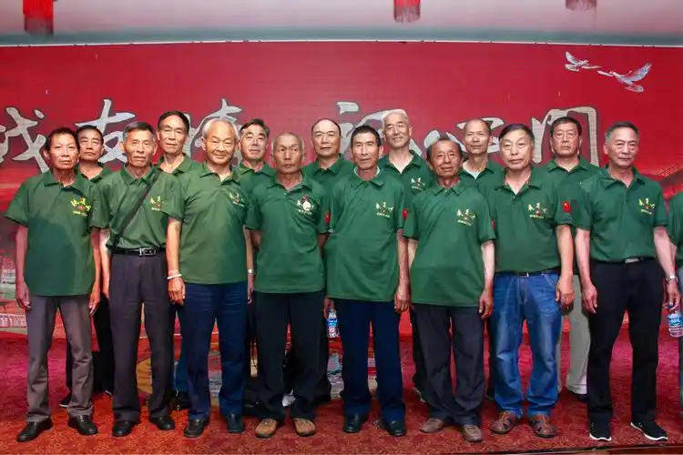 中国人民解放军原铁道兵退役老兵庆八·一聚会剪影云南-楚雄