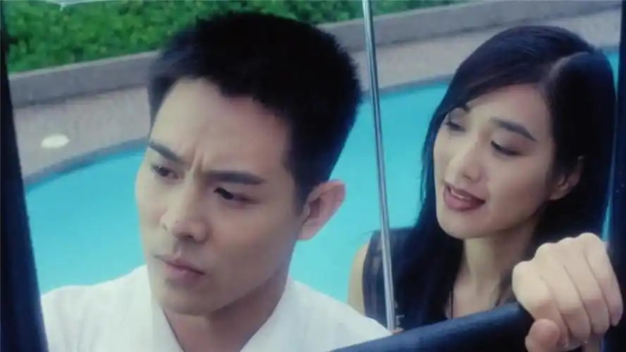 这部李连杰和钟丽缇的青涩影片 创造了港影辉煌