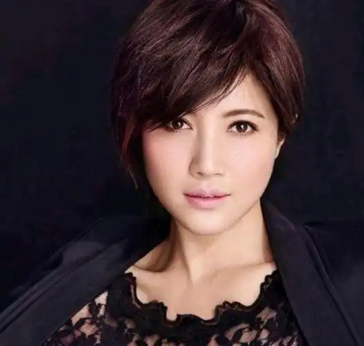 认识演员颜丙燕