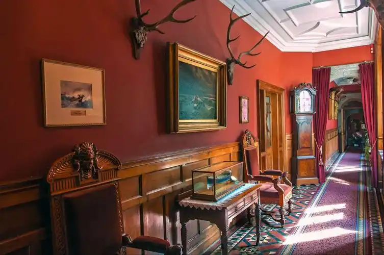 英语笑话:我是领班