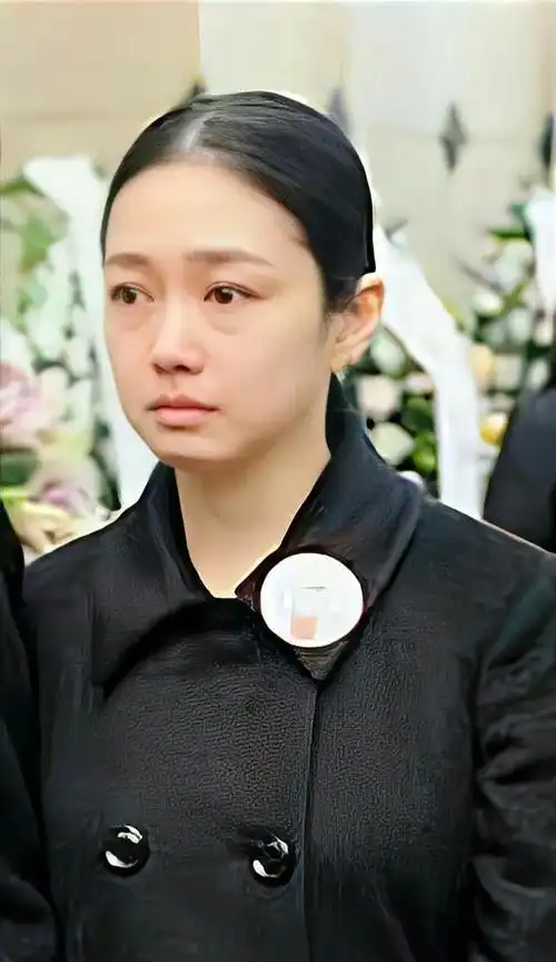 少女时期的朱丽倩美到令人挪不开视线难怪被天王刘德华宠30年