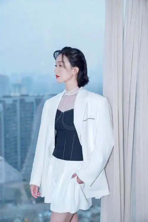 p>刘聪,原名刘丛丹,中国内地女演员,毕业于 a target="_blank" href=