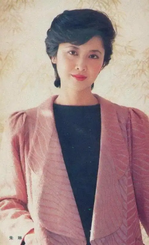 西游记第一美人女儿国国王朱琳旧照网友这才是真正的美