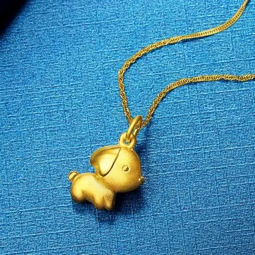 周大福十二生肖狗心想事成黄金吊坠计价足金工费58元f208132